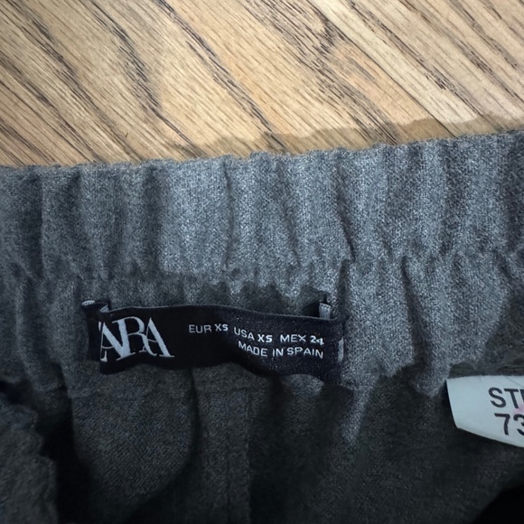 Zara pull on crop, cuffed trouser - Picture 2 of 3